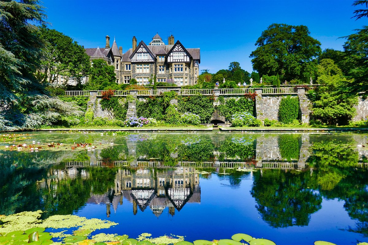 image of a stunning view of bodnant gardens, Wales
