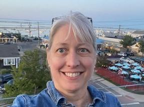 Sara Zagrodzky headshot 