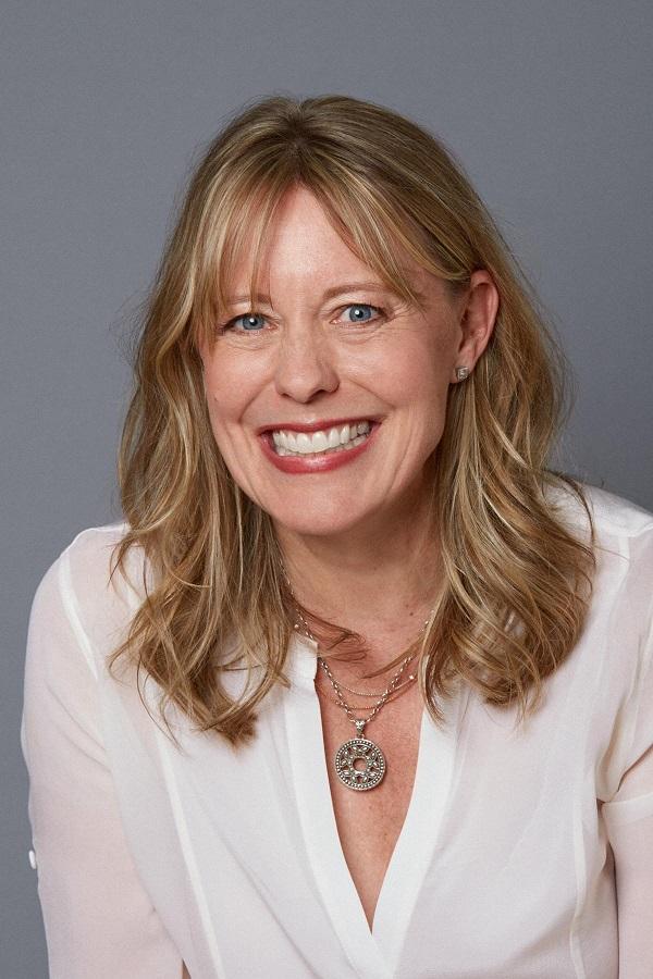 Amy Poeppel photograph by George Baier